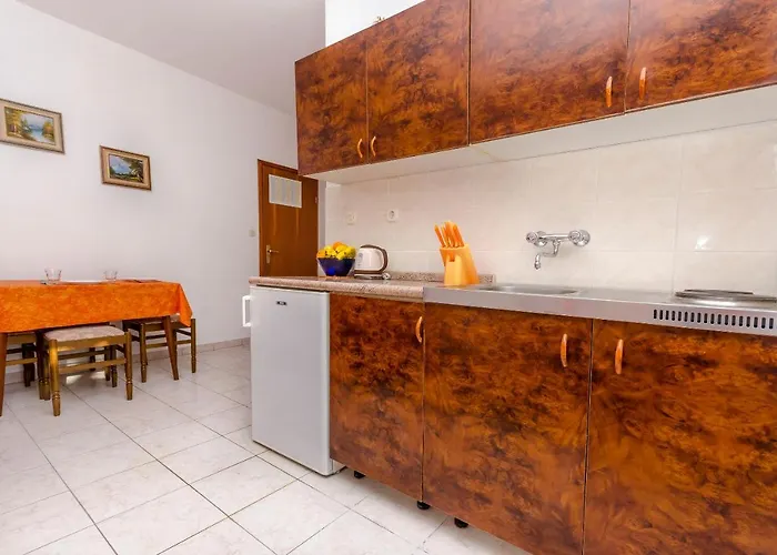 Tomislav * Τρογκίρ