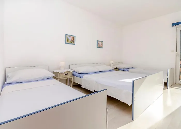 Tomislav Apartment *